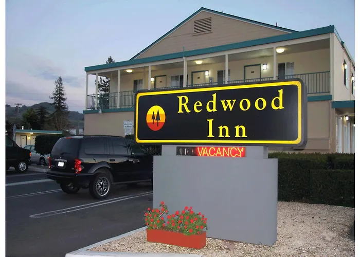 Redwood Inn