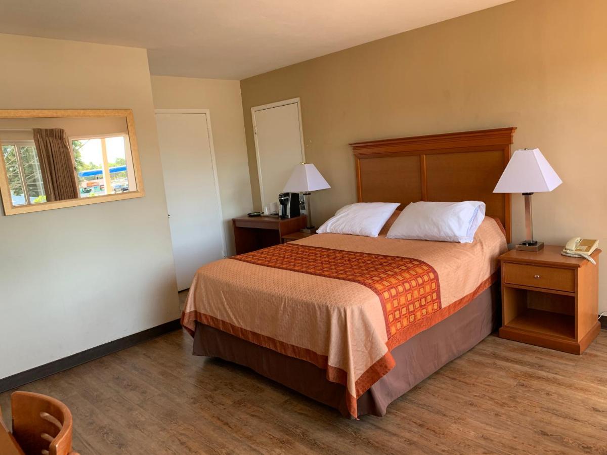 Inn Redwood